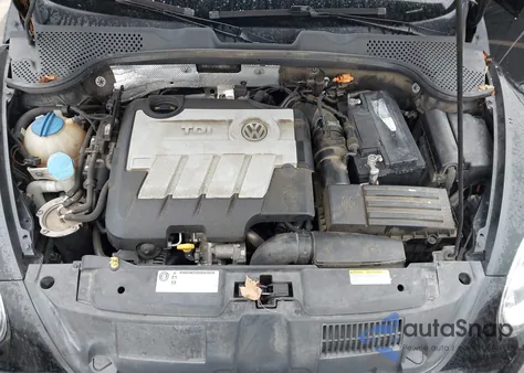 2014 Volkswagen Beetle 2.0L Tdi z USA, uszkodzony, nr VIN 3VW5L7AT3EM821853